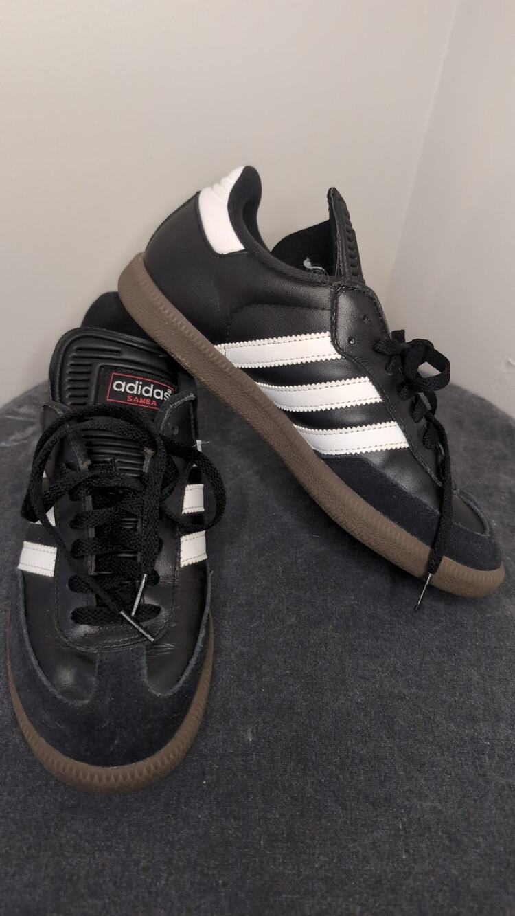 Adidas Samba Classic Indoor Soccer Shoes Mens 7 Womens 8 Black Gum Sole